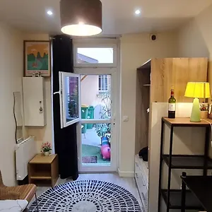 Apartamento Souplex In Montmartre, París