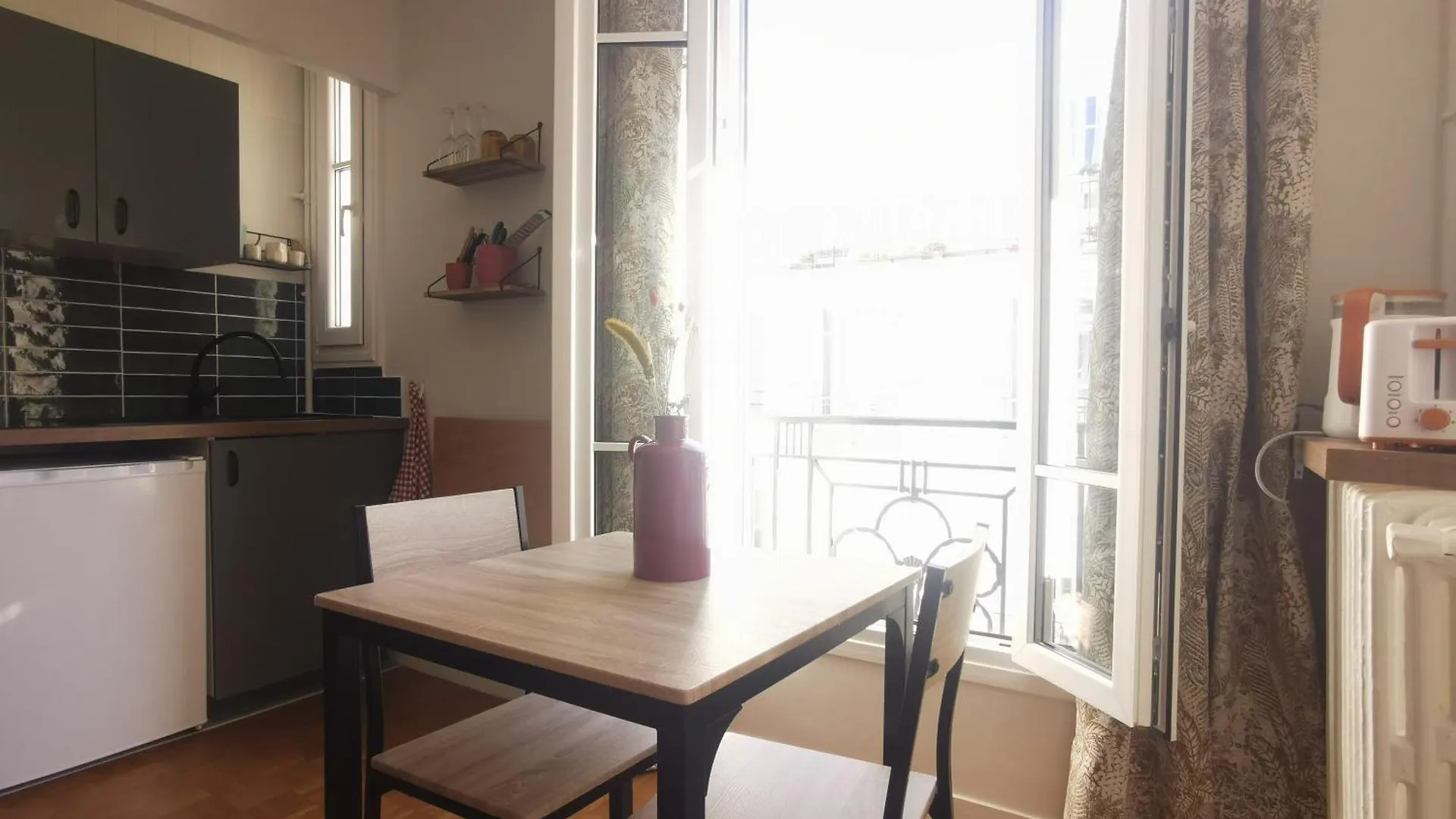 Lovely And Bright Studio In Montmartre Paris 0*,  France